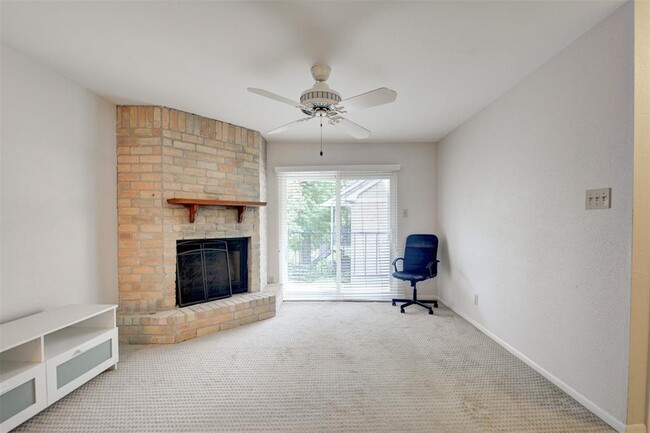 Building Photo - 2800 Jeanetta St