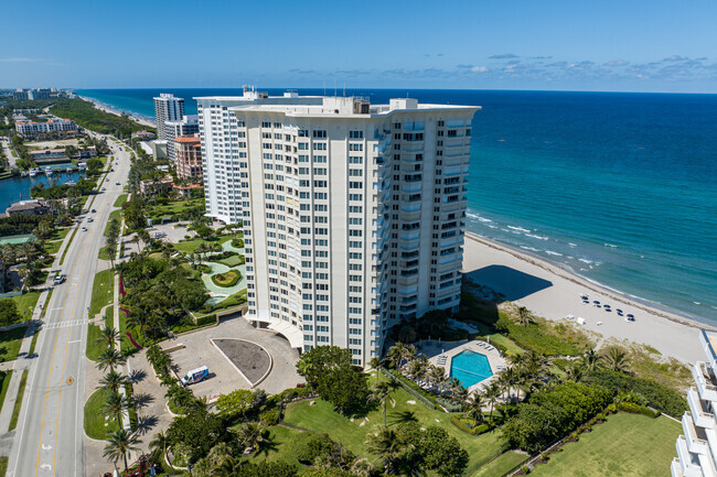 Entrance - Chalfonte Condos (South Tower)