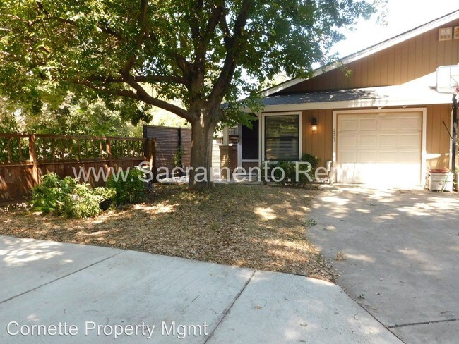 Building Photo - 3 br, 2 bath House - 2403 Larkspur Lane