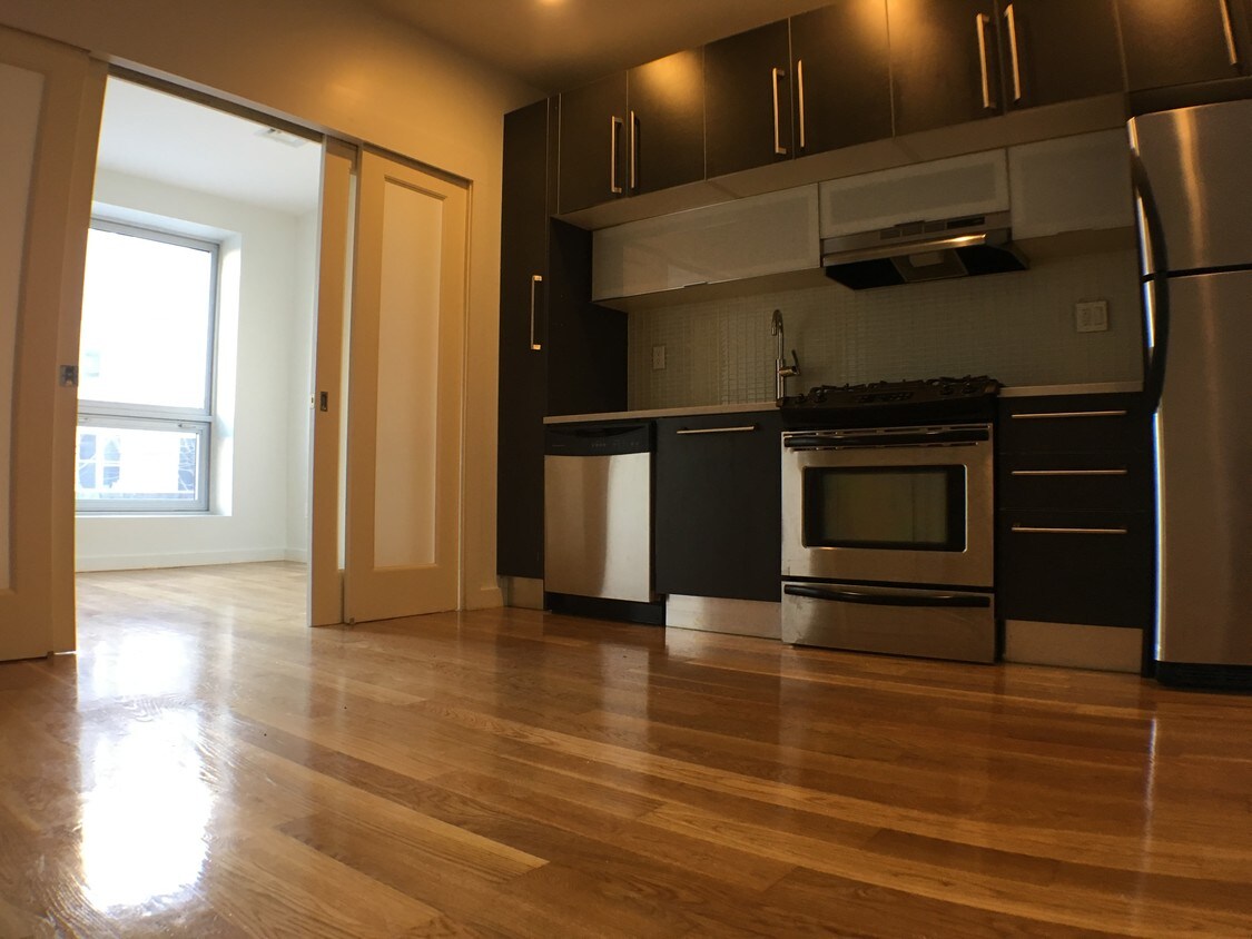 Foto principal - 25 Montrose Ave