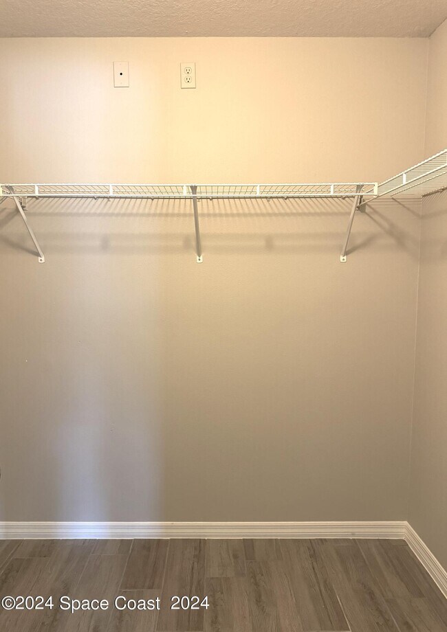 Foto del edificio - 5615 Andrea St