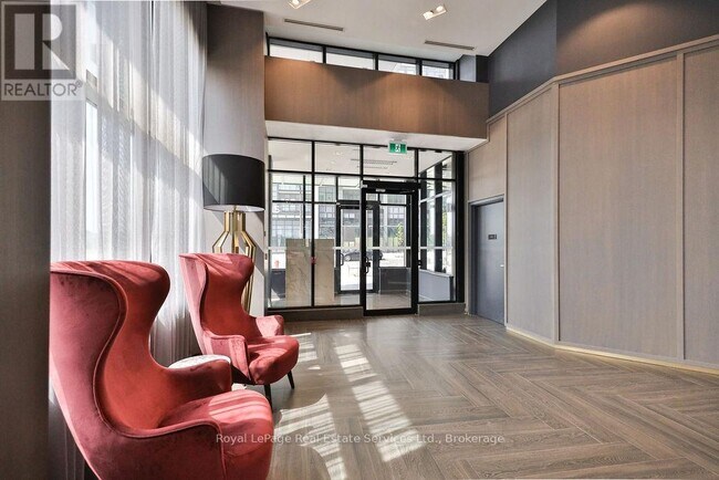 Photo du bâtiment - 395-395 Dundas St W