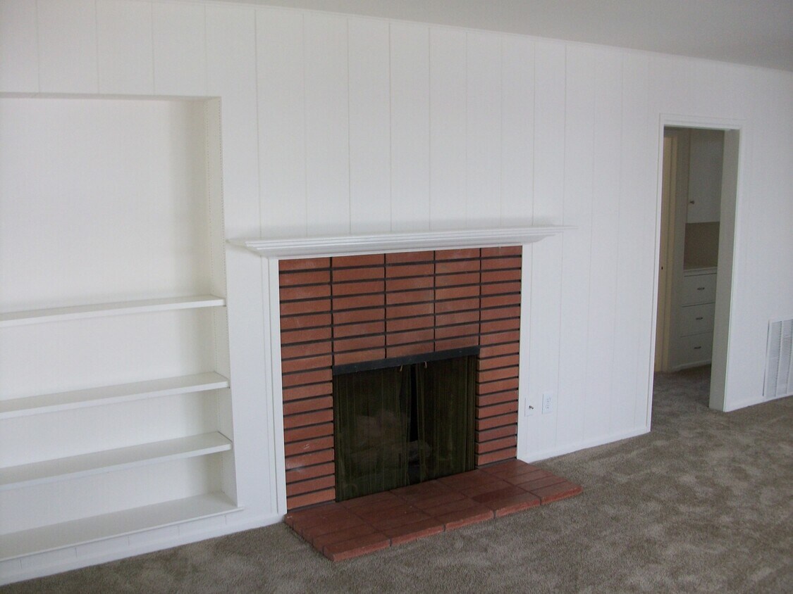 Building Photo - 346 Nautilus St