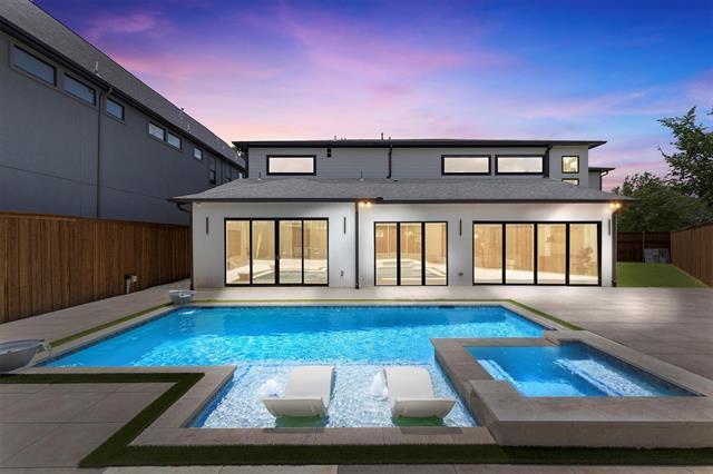 Foto del edificio - 3820 Beechwood Ln