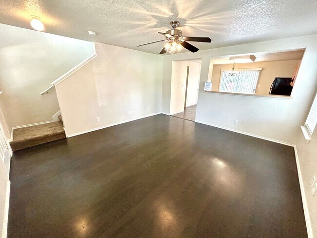 Foto del edificio - **APPLICATION RECEIVED** MUST SEE! Charmin...