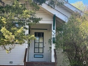 Building Photo - 508 S Tschirgi St