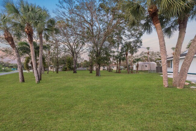 Building Photo - 7602 Winter Garden Pkwy