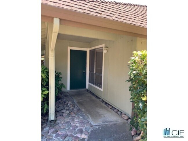 Foto del edificio - 140 Castillion Terrace