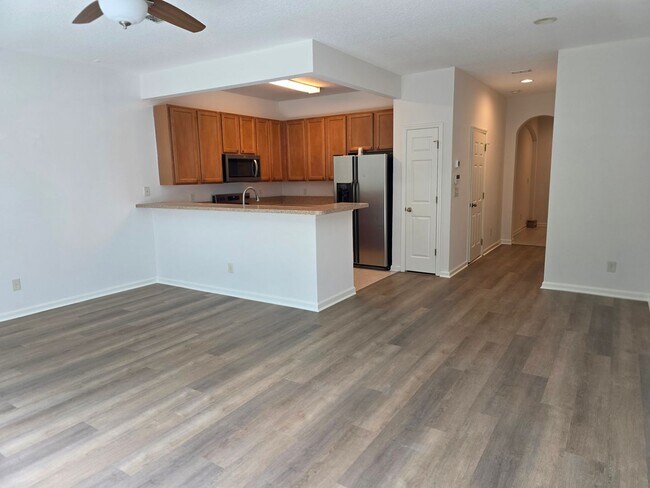 Foto del edificio - Bartram Park Townhome