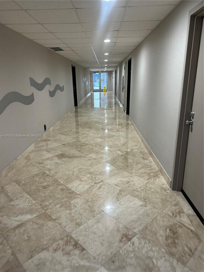 Foto del edificio - 1500 S Ocean Dr