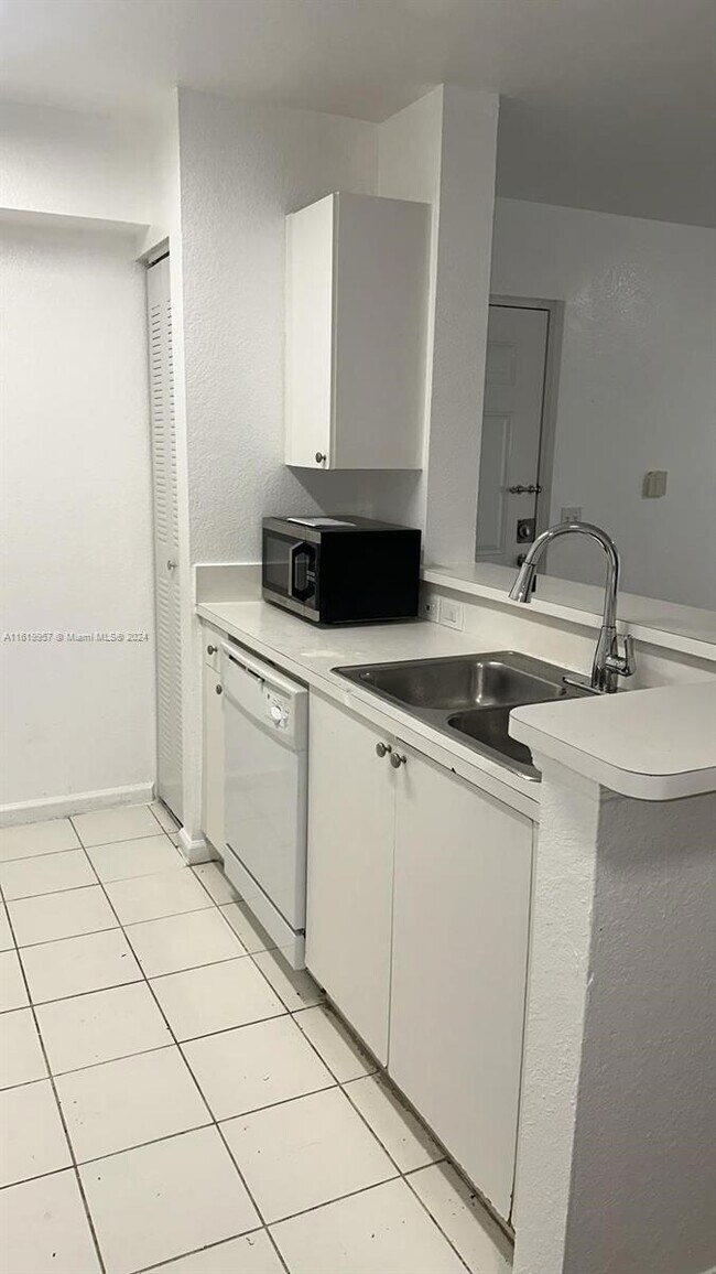 Building Photo - 15410 SW 284th St