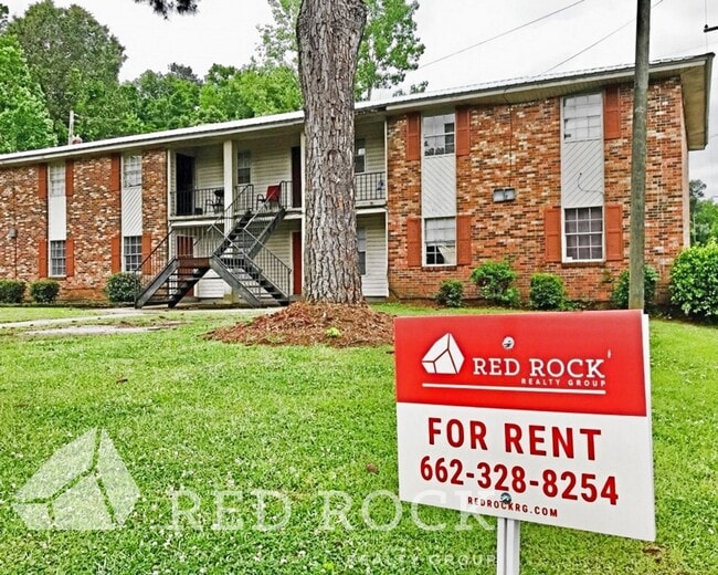 Interior Photo - Chanticleer Apartments - Columbus, MS