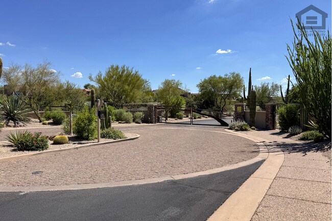 Foto del edificio - 2Bed/2Bath 2nd Floor Condo in North Scottsdale! Ready for Immediate Move-In! -- Gated Community! ...