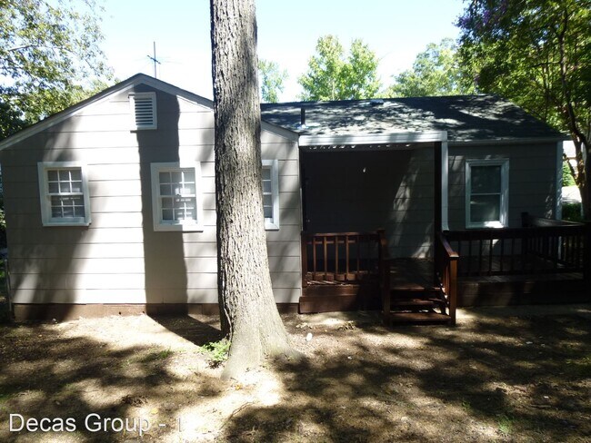 Building Photo - 2 br, 1 bath House - 8204 Rugby Avenue
