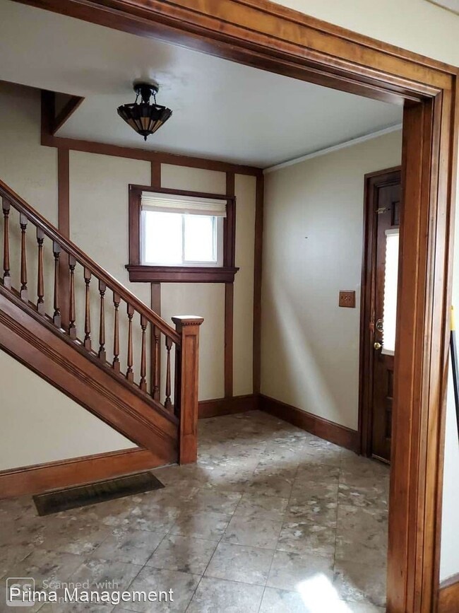 Building Photo - 2 br, 1 bath House - 208 Indiana Ave