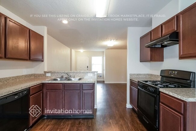 Foto del edificio - 12618 Mountain Daisy Rd
