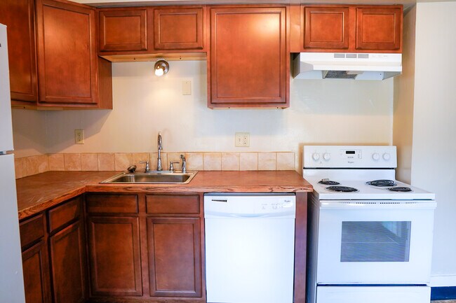 Building Photo - 214 S Mantua St