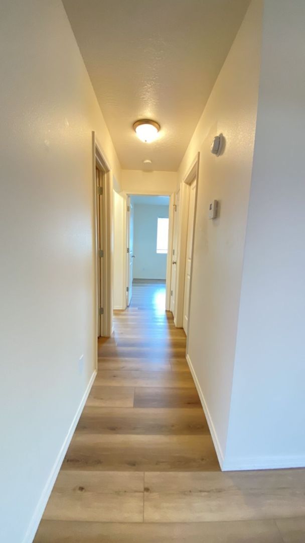 Building Photo - SINGLE FAMILY HOME IN THE LANDINGS