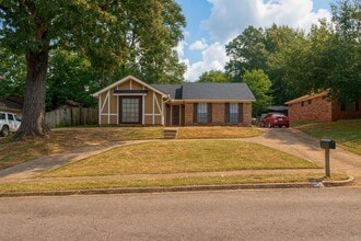 Building Photo - 3036 Willow Ln Dr