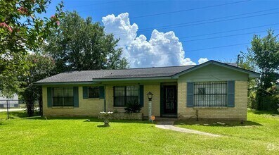 Building Photo - 601 Elsbeth Rd