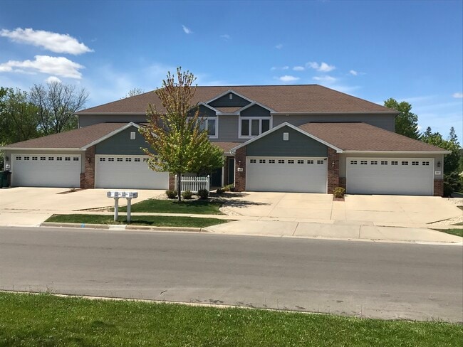 Building Photo - 5571 Osborn Dr