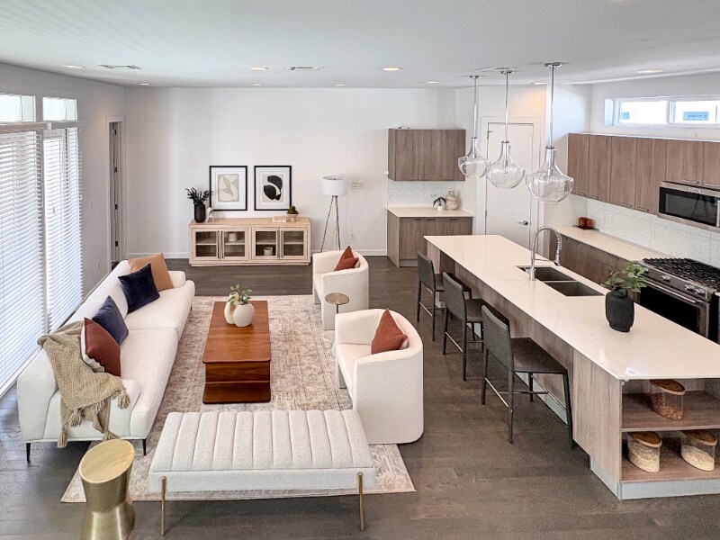 Building Photo - 4934 Zuma Ct