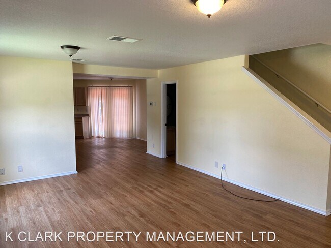 Building Photo - 4 br, 2.5 bath House - 111 MCLENNAN OAK