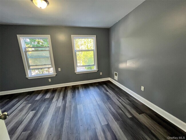 Foto del edificio - 58 Lincoln Ave