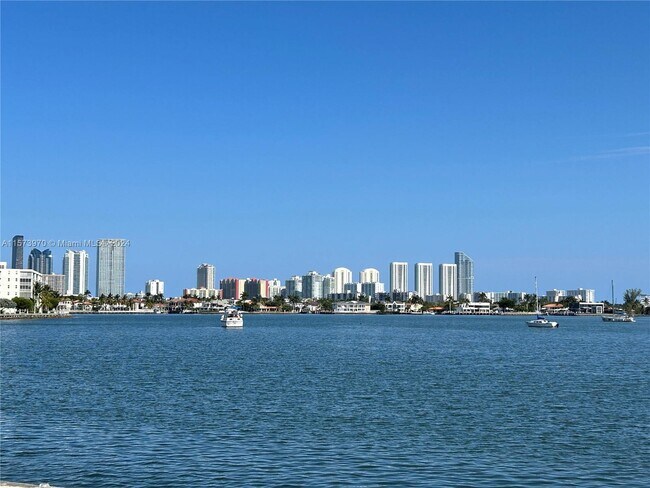 Foto del edificio - 2910 Point E Dr
