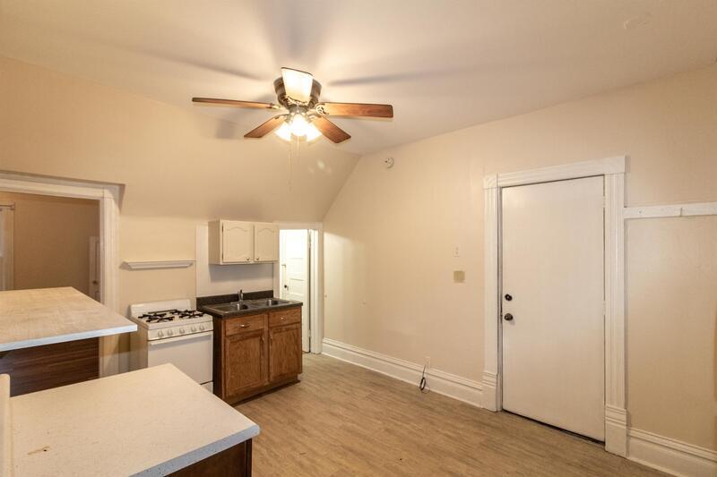 Foto principal - 867 8th Ave SE