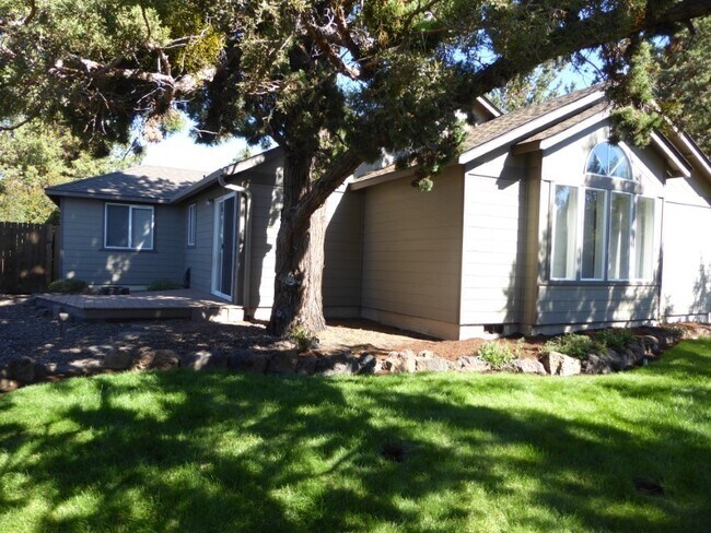 Foto del edificio - 2224 WELLS ACRES ROAD, BEND, OREGON 97701 ...