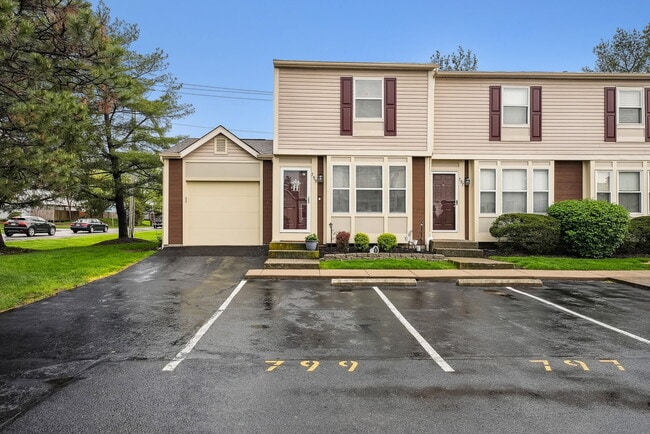 Building Photo - 799 Cap Ln