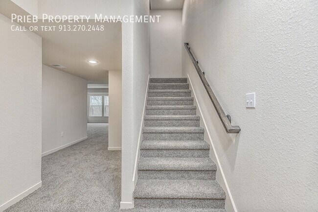 Foto del edificio - 3236 N 103rd Pl