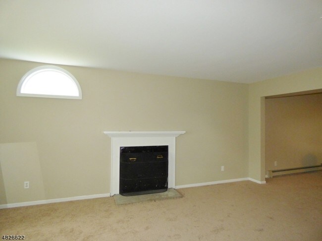 Building Photo - 78 Village Dr