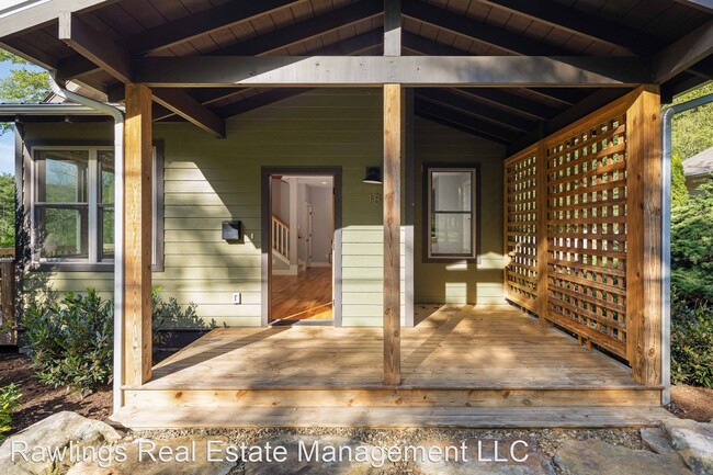Building Photo - 3 br, 2.5 bath House - 18 Sunnyside Lane