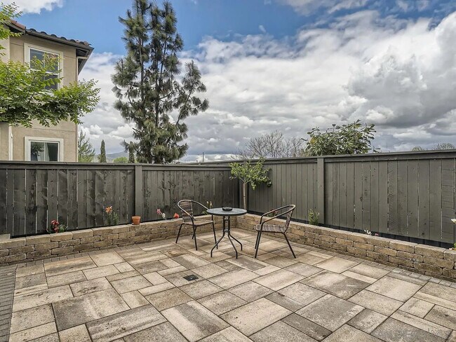 Building Photo - 8710 Barbados Ln