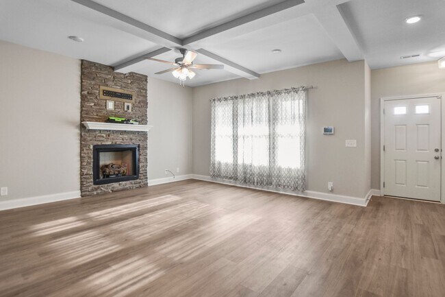 Foto del edificio - Pet Friendly Four Bedroom!