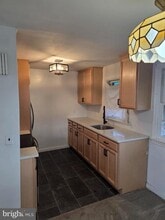 Building Photo - 926 Green Ln