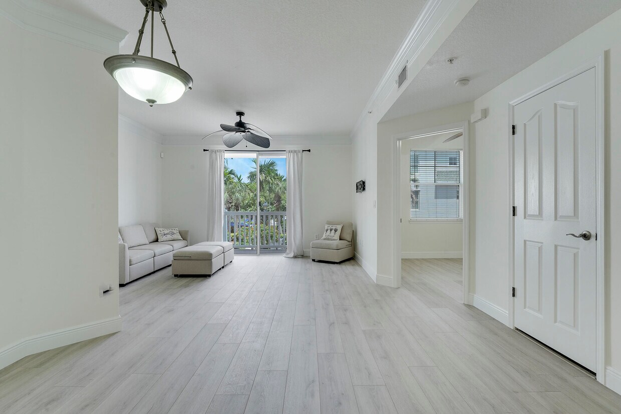 Foto principal - 155 Galicia Way