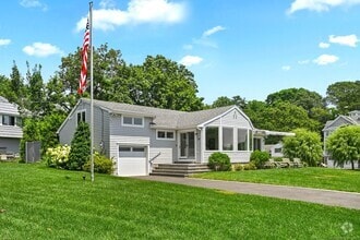 Building Photo - 50 Beach View Dr