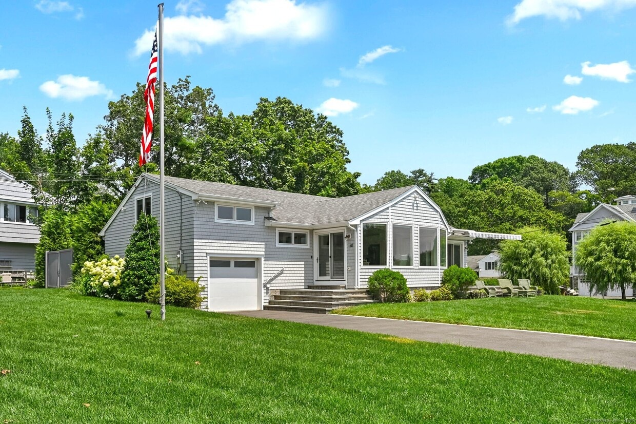 Primary Photo - 50 Beach View Dr