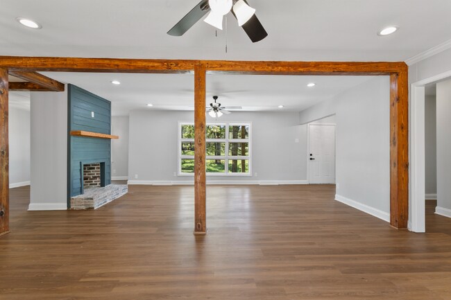Foto del edificio - 1436 Eastover Dr