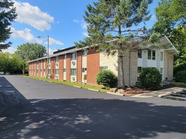 Building Photo - Bell Pointe
