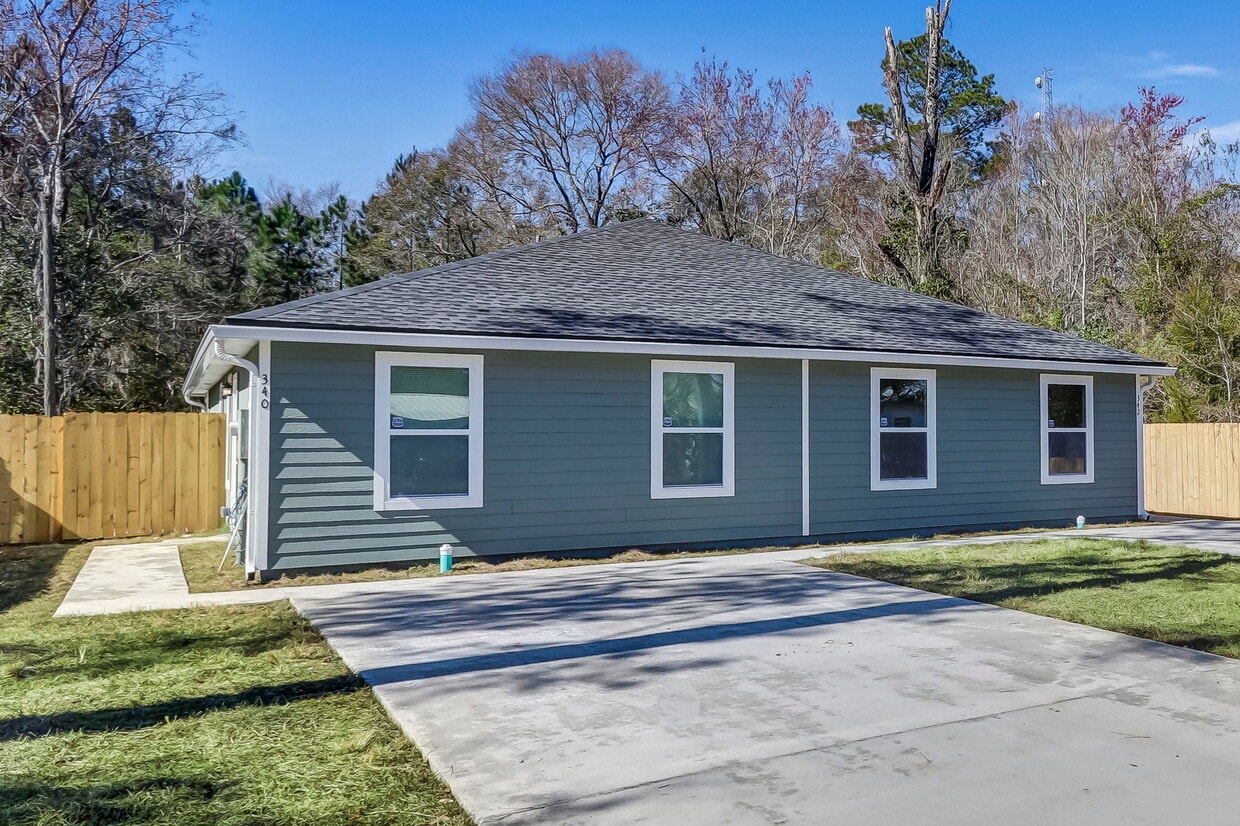 340 Delmonte St, Baldwin, FL 32234 Townhome Rentals in Baldwin FL