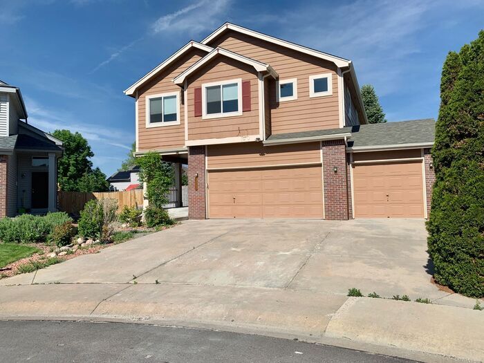 Primary Photo - Gorgeous 5 Bedroom 3.5 Bath House with 3 c...