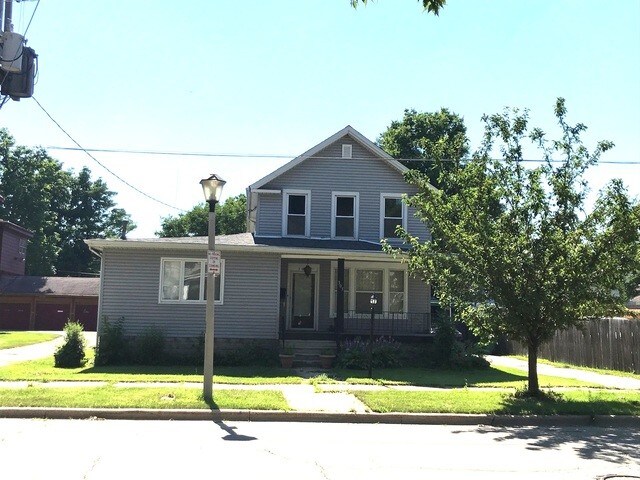 Primary Photo - 305 Sherman St