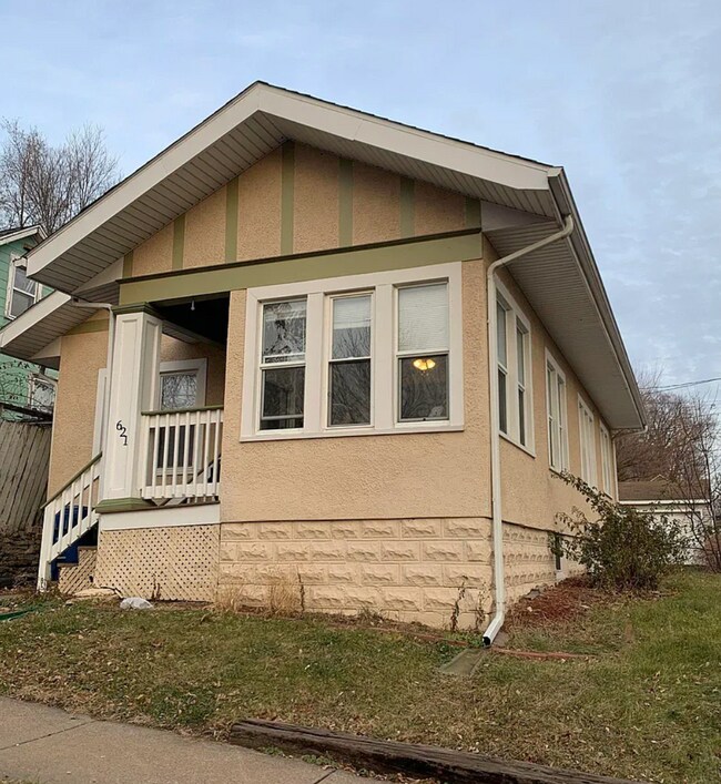 Front of House - 621 Vine St