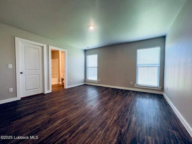 Foto del edificio - 2121 N Avenue L
