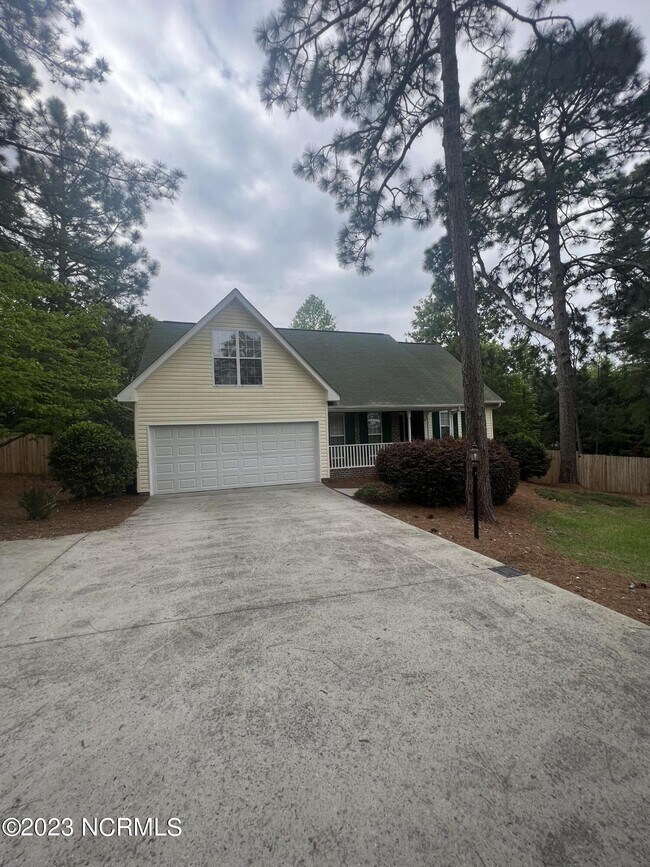 6 Pierce Pl, Pinehurst, NC 28374 House Rental in Pinehurst, NC