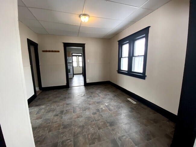 Foto del edificio - 614 Cottage St